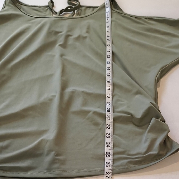 Miselon Women's  Green Cold Shoulder Top , Size XL - Picture 5 of 8